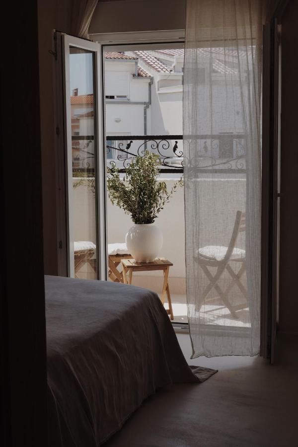 Lo͝Or Luxury Retreat Hotell Stobreč Exteriör bild