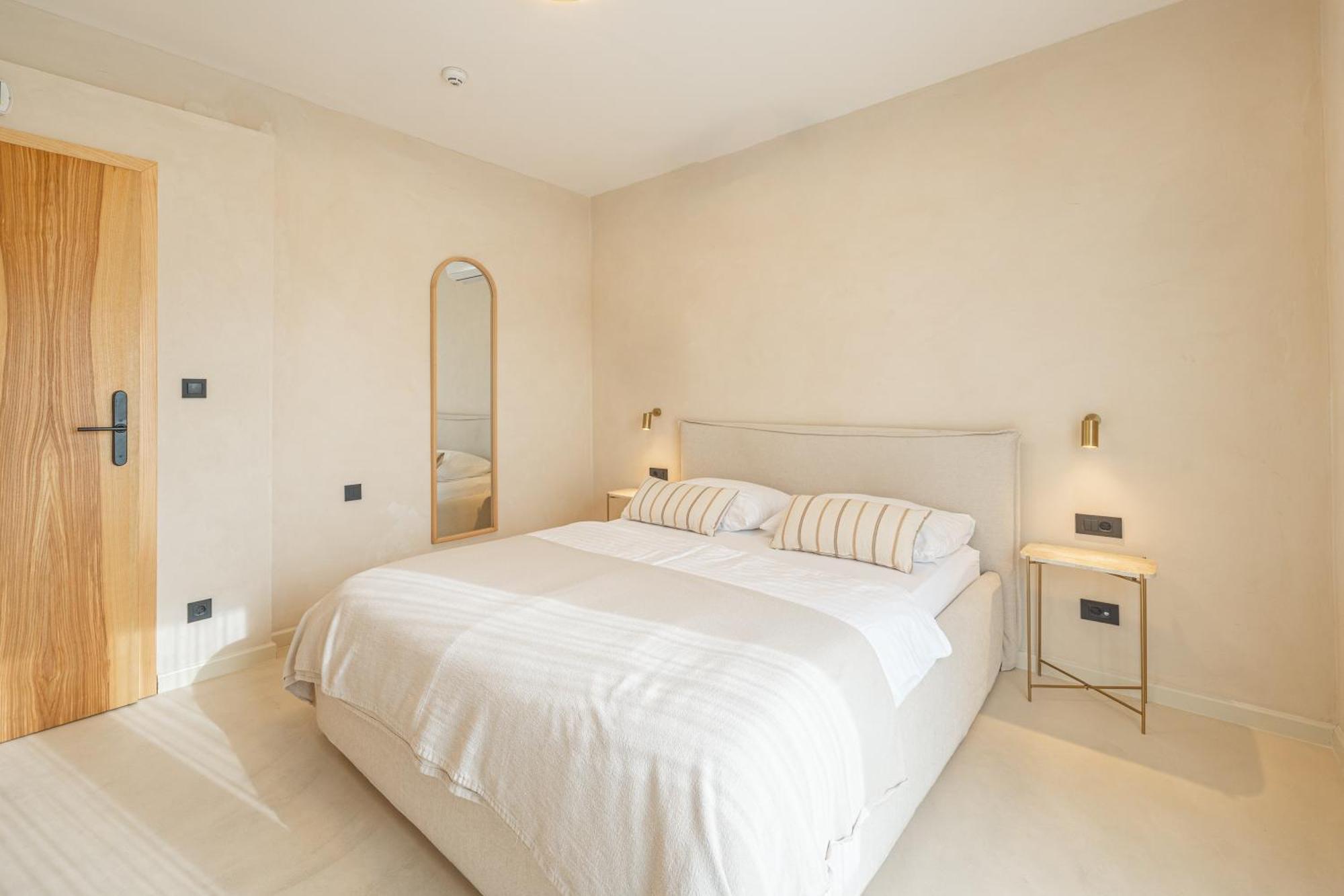 Lo͝Or Luxury Retreat Hotell Stobreč Exteriör bild