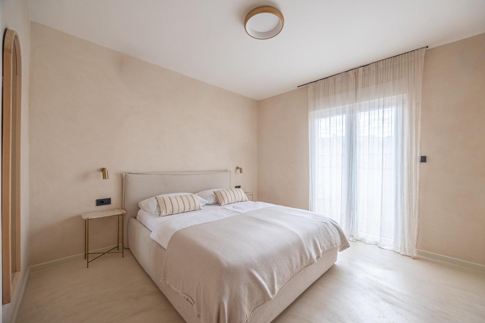 Lo͝Or Luxury Retreat Hotell Stobreč Exteriör bild