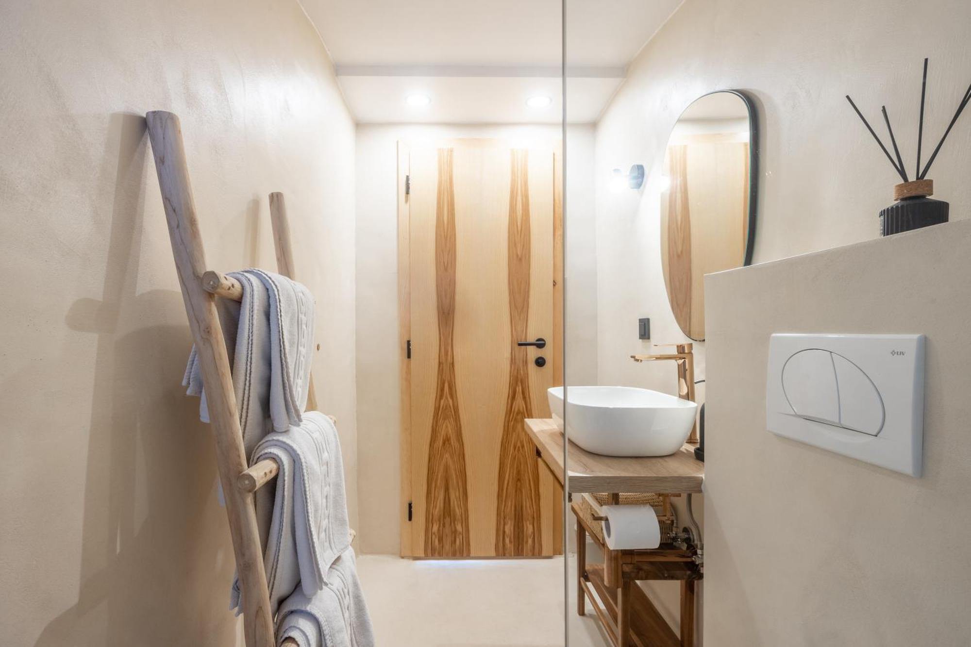 Lo͝Or Luxury Retreat Hotell Stobreč Exteriör bild