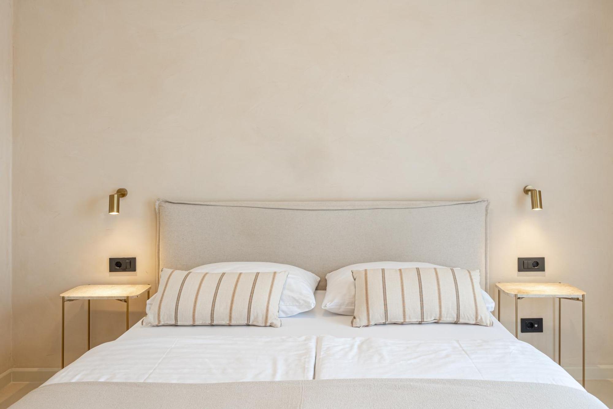 Lo͝Or Luxury Retreat Hotell Stobreč Exteriör bild