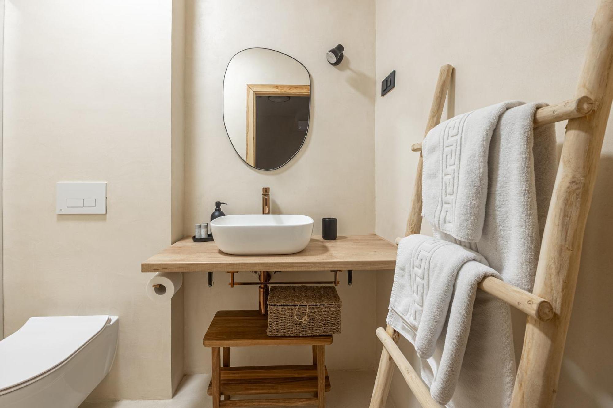 Lo͝Or Luxury Retreat Hotell Stobreč Exteriör bild
